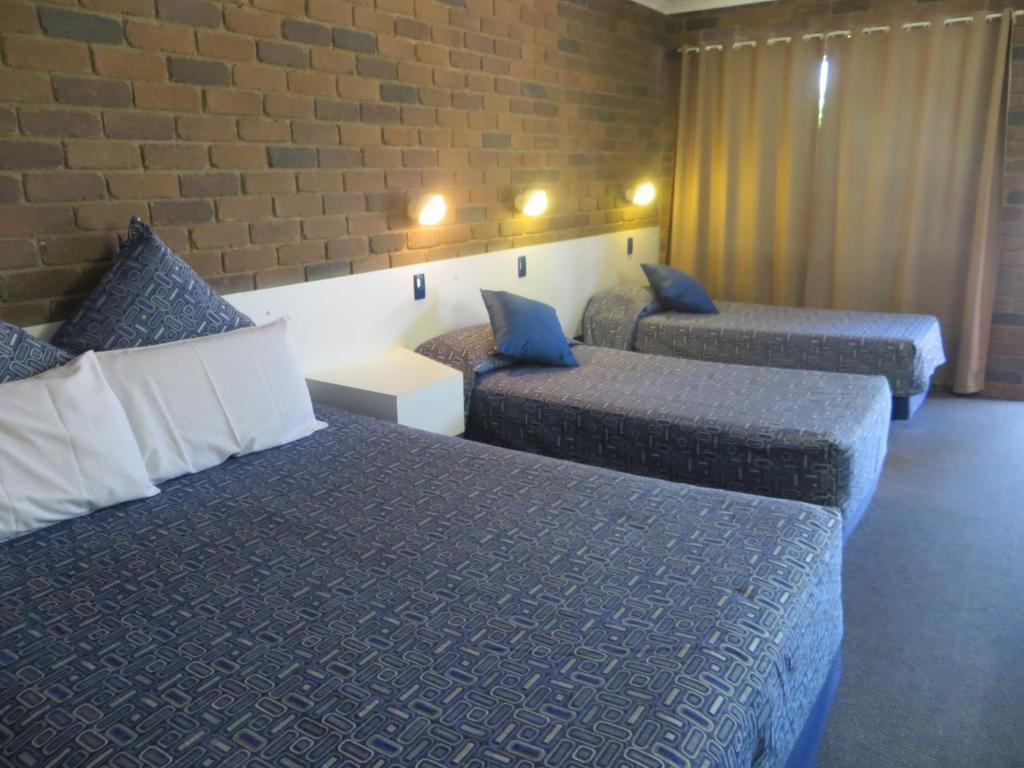 Cattleman'S Rest Motor Inn Charters Towers Habitación foto